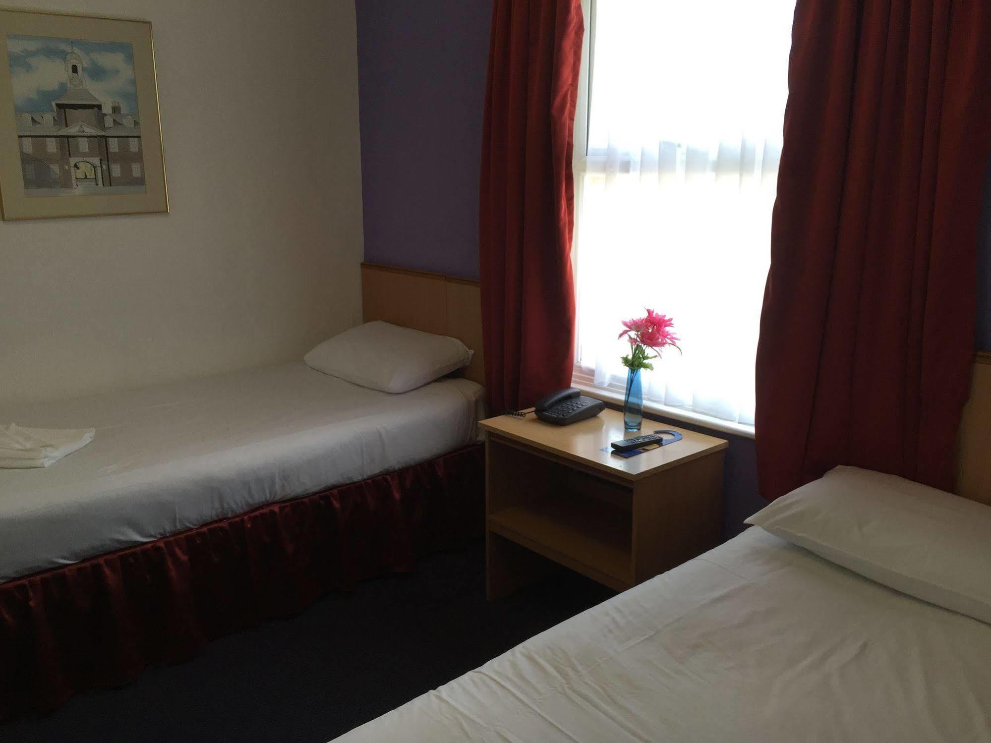 Euro Hotel เวมบลีย์ ภายนอก รูปภาพ