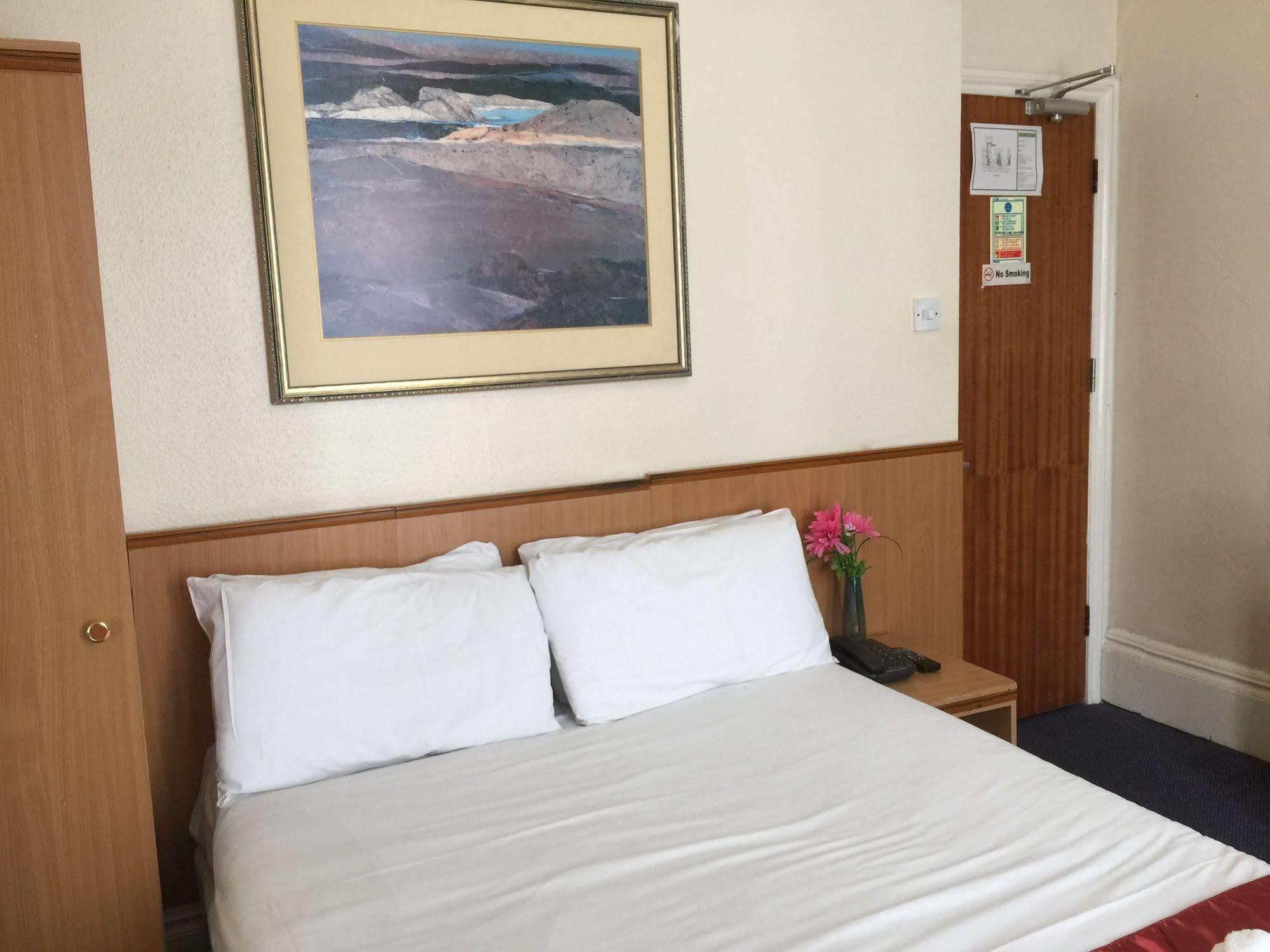 Euro Hotel เวมบลีย์ ภายนอก รูปภาพ