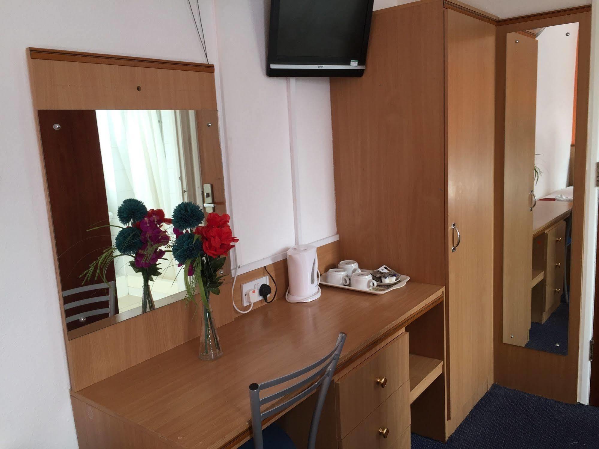 Euro Hotel เวมบลีย์ ภายนอก รูปภาพ